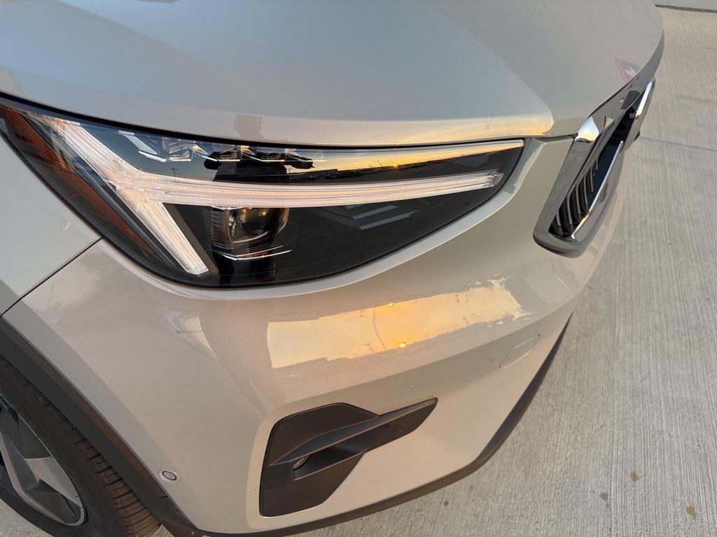 new 2025 Volvo XC40 car, priced at $48,315