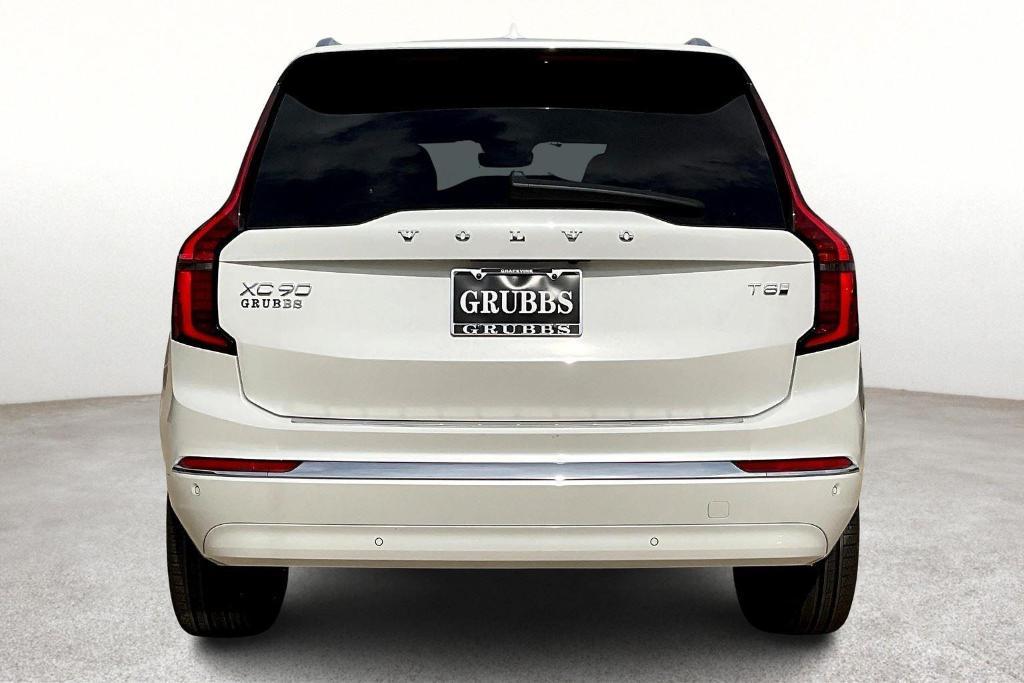 new 2025 Volvo XC90 Plug-In Hybrid car