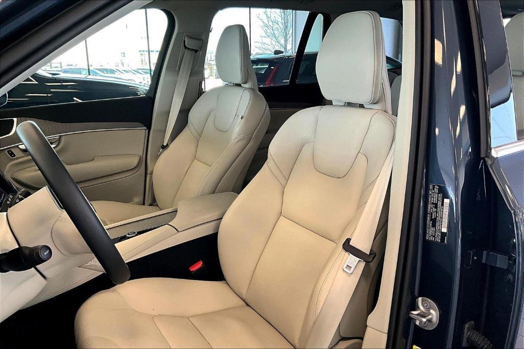 new 2025 Volvo XC90 car, priced at $64,300