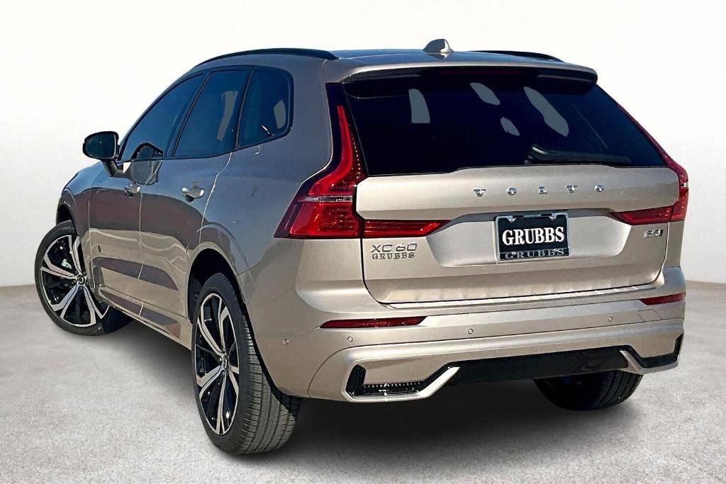 new 2025 Volvo XC60 car, priced at $59,885