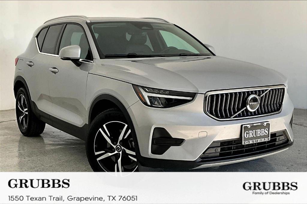 used 2025 Volvo XC40 car, priced at $28,500