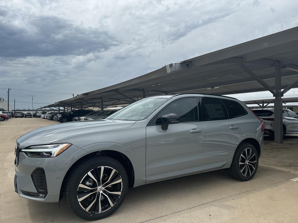 new 2025 Volvo XC60 car, priced at $55,335