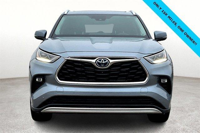 used 2021 Toyota Highlander Hybrid car, priced at $45,995