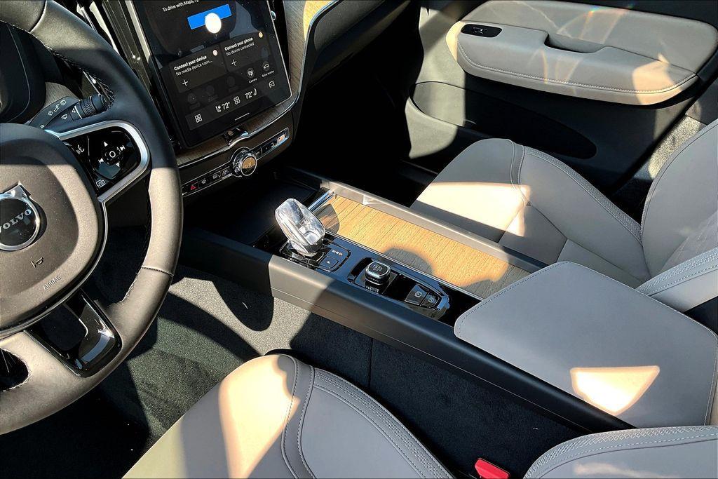 new 2026 Volvo XC60 car, priced at $58,505