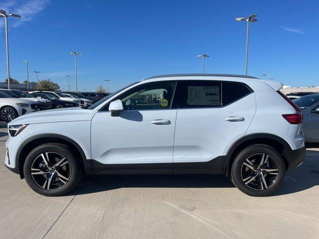 new 2025 Volvo XC40 car, priced at $44,045