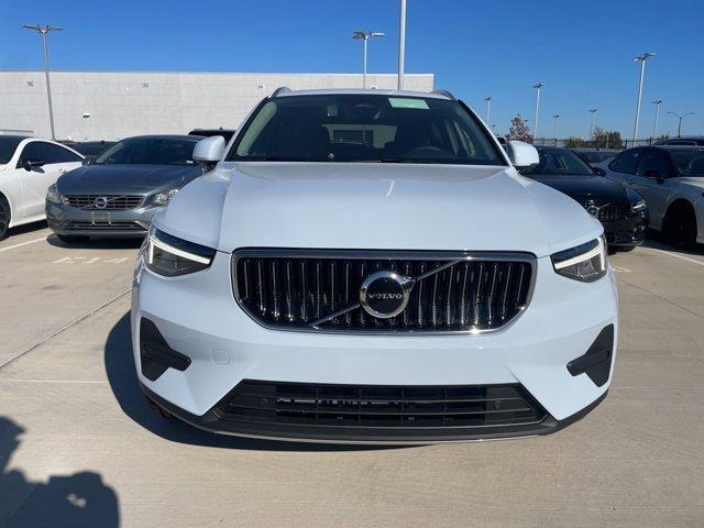 new 2025 Volvo XC40 car, priced at $44,045