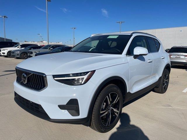 new 2025 Volvo XC40 car, priced at $44,045