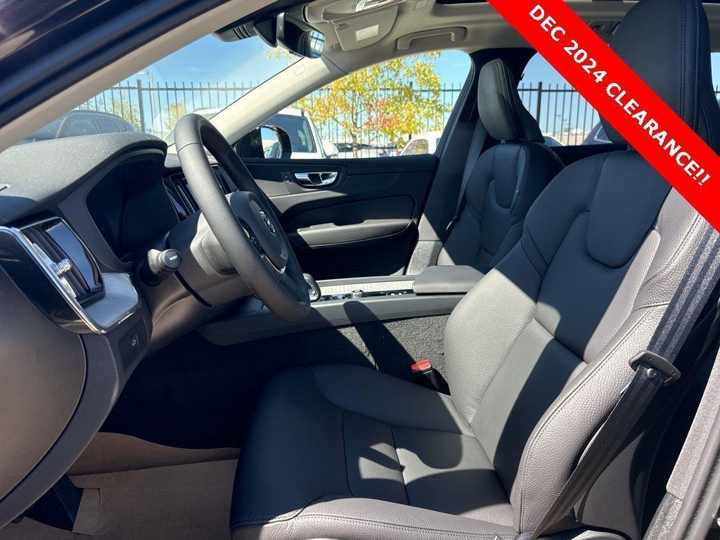 new 2025 Volvo XC60 car, priced at $51,700