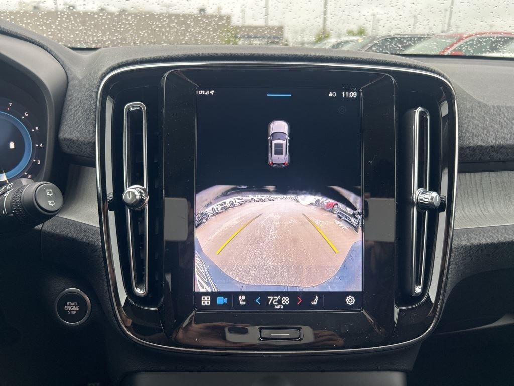new 2025 Volvo XC40 car, priced at $38,145