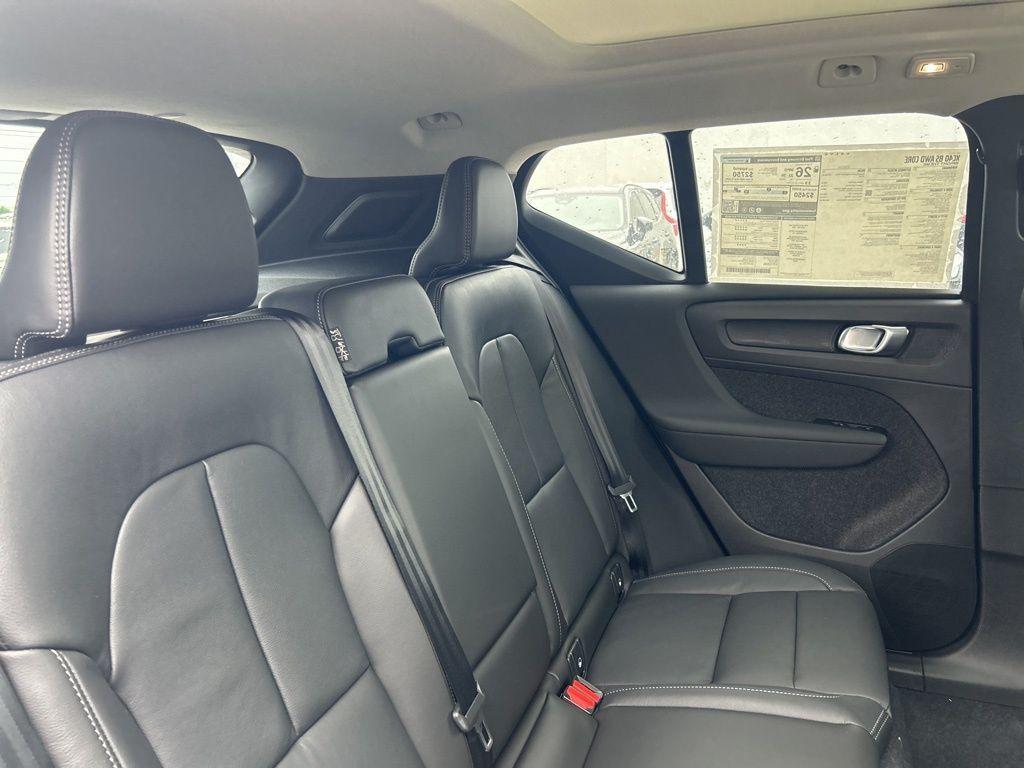new 2025 Volvo XC40 car, priced at $38,395