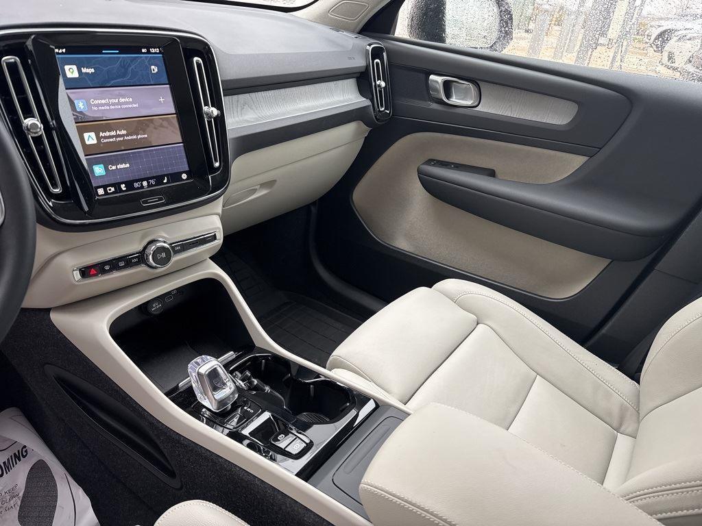 new 2025 Volvo XC40 car, priced at $48,315