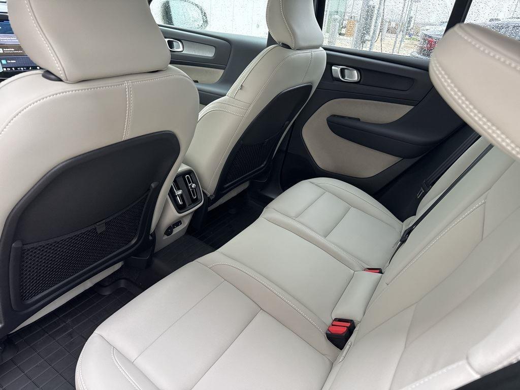 new 2025 Volvo XC40 car, priced at $48,315