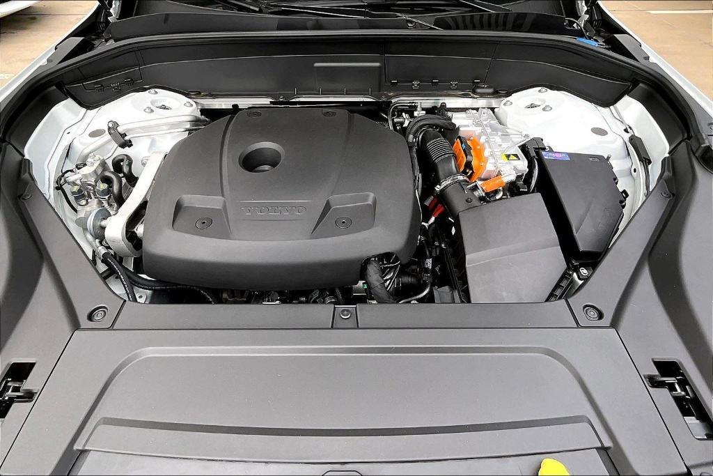 new 2025 Volvo XC90 Plug-In Hybrid car, priced at $82,405