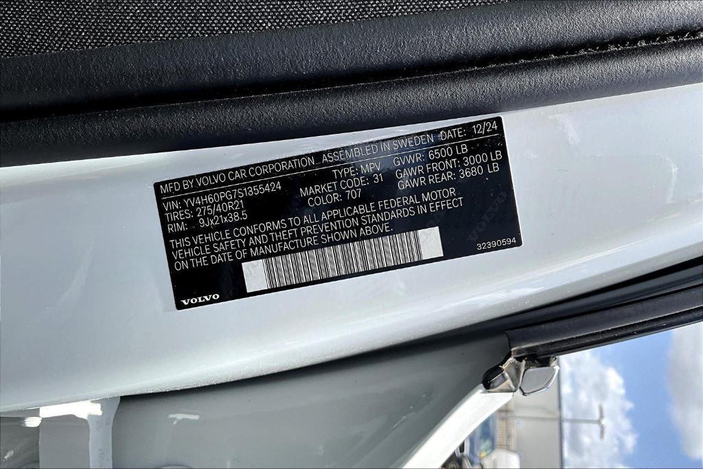 new 2025 Volvo XC90 Plug-In Hybrid car, priced at $82,405