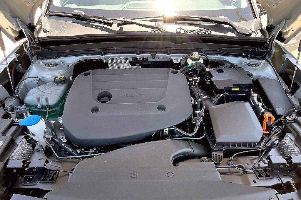 new 2025 Volvo XC40 car, priced at $51,015