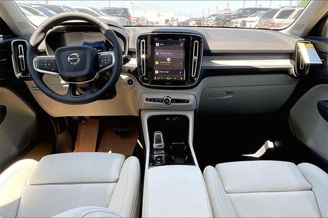 new 2025 Volvo XC40 car, priced at $51,015