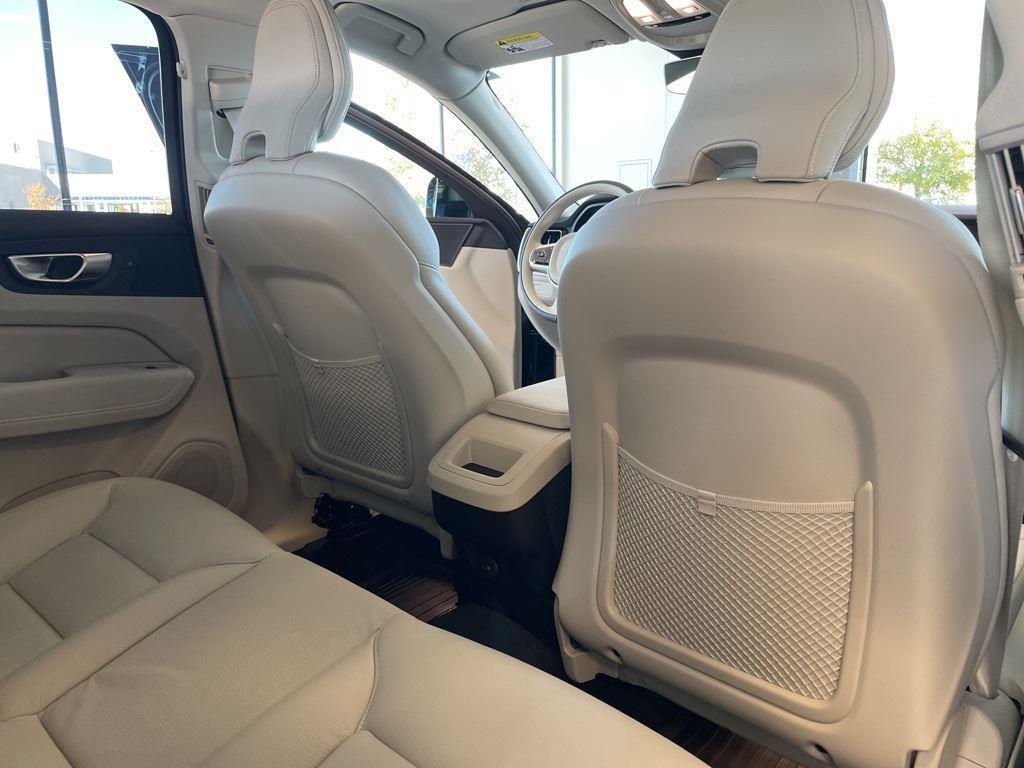 new 2025 Volvo XC60 car, priced at $54,585