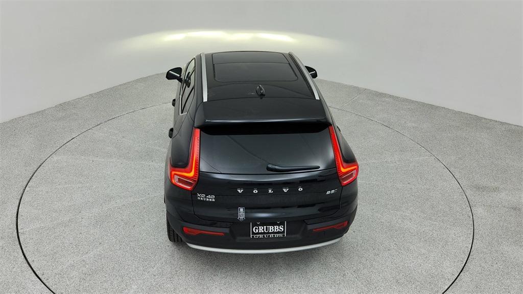 new 2024 Volvo XC40 car, priced at $43,000