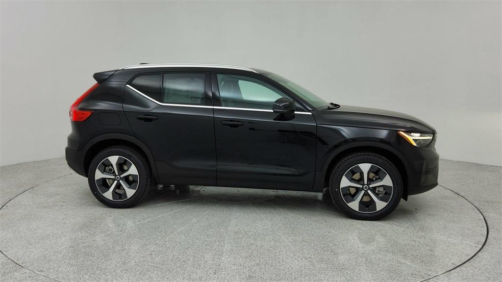 new 2024 Volvo XC40 car, priced at $43,000