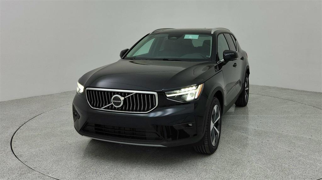 new 2024 Volvo XC40 car, priced at $43,000