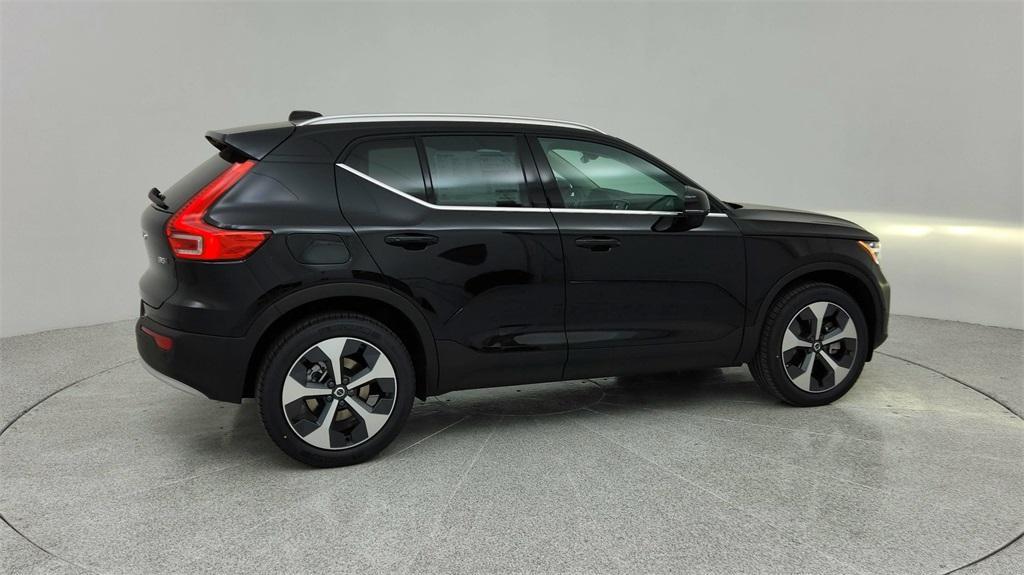 new 2024 Volvo XC40 car, priced at $43,000