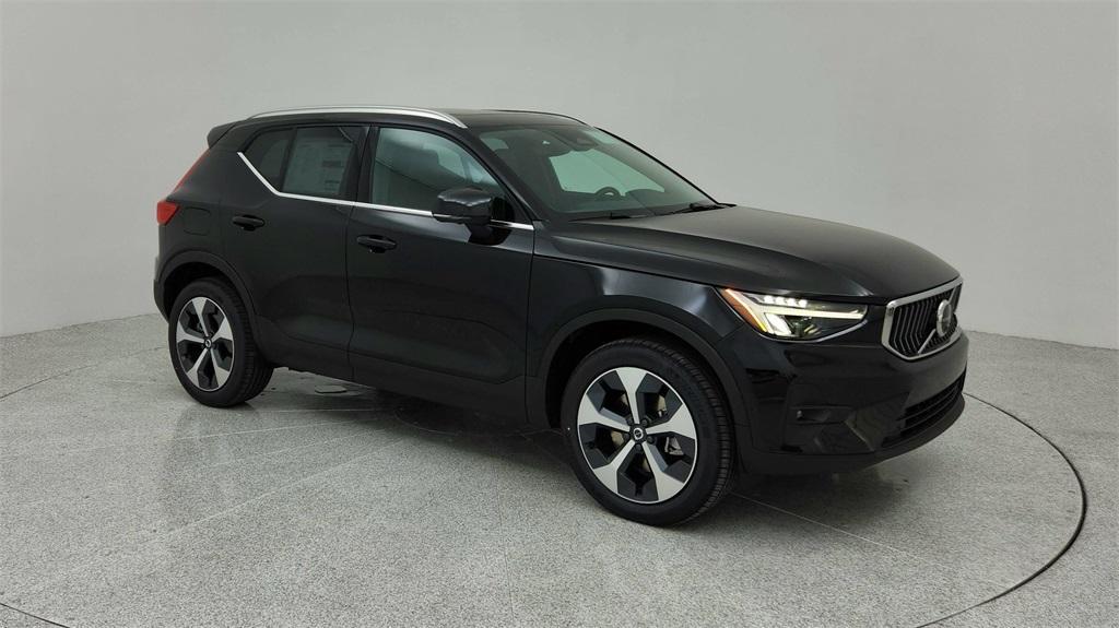 new 2024 Volvo XC40 car, priced at $43,000