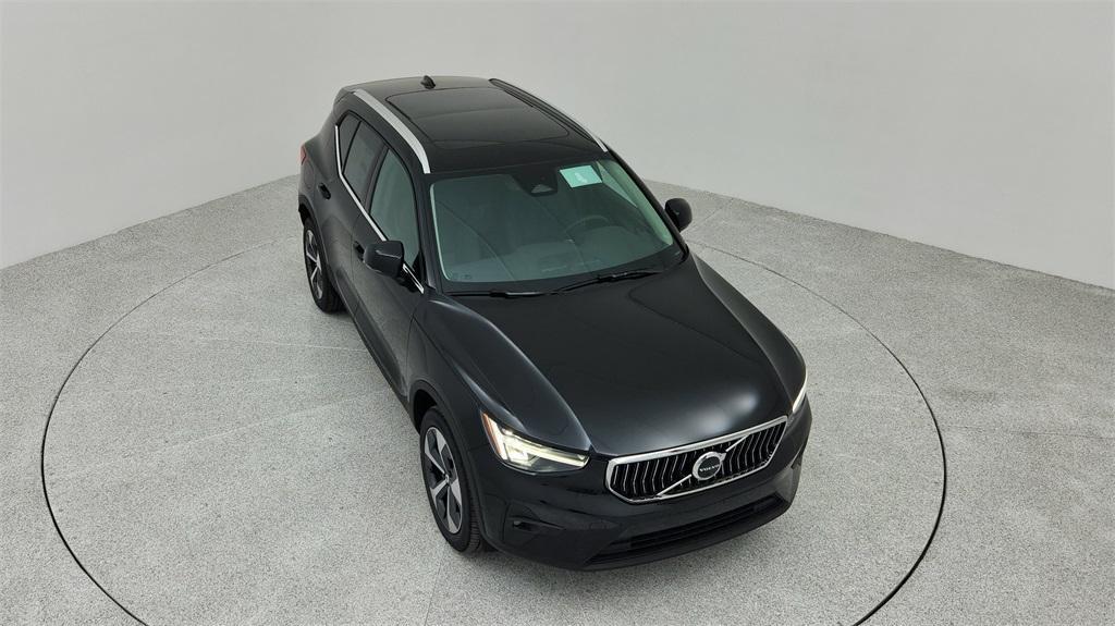 new 2024 Volvo XC40 car, priced at $43,000