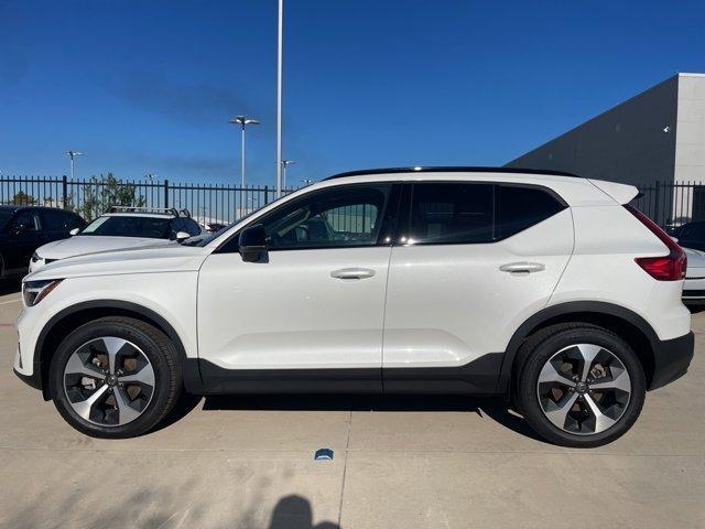 new 2024 Volvo XC40 car, priced at $42,910