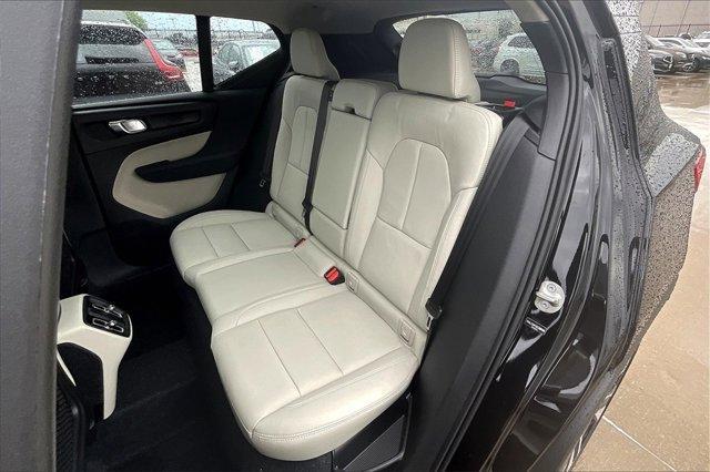 new 2025 Volvo XC40 car, priced at $51,015
