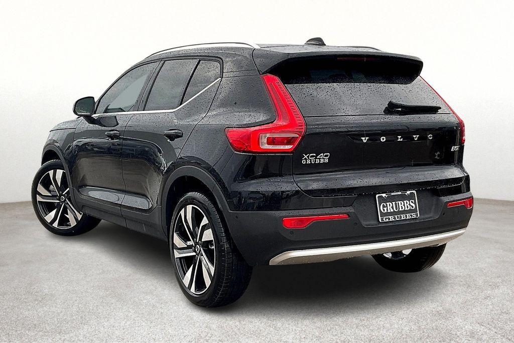 new 2025 Volvo XC40 car, priced at $43,885