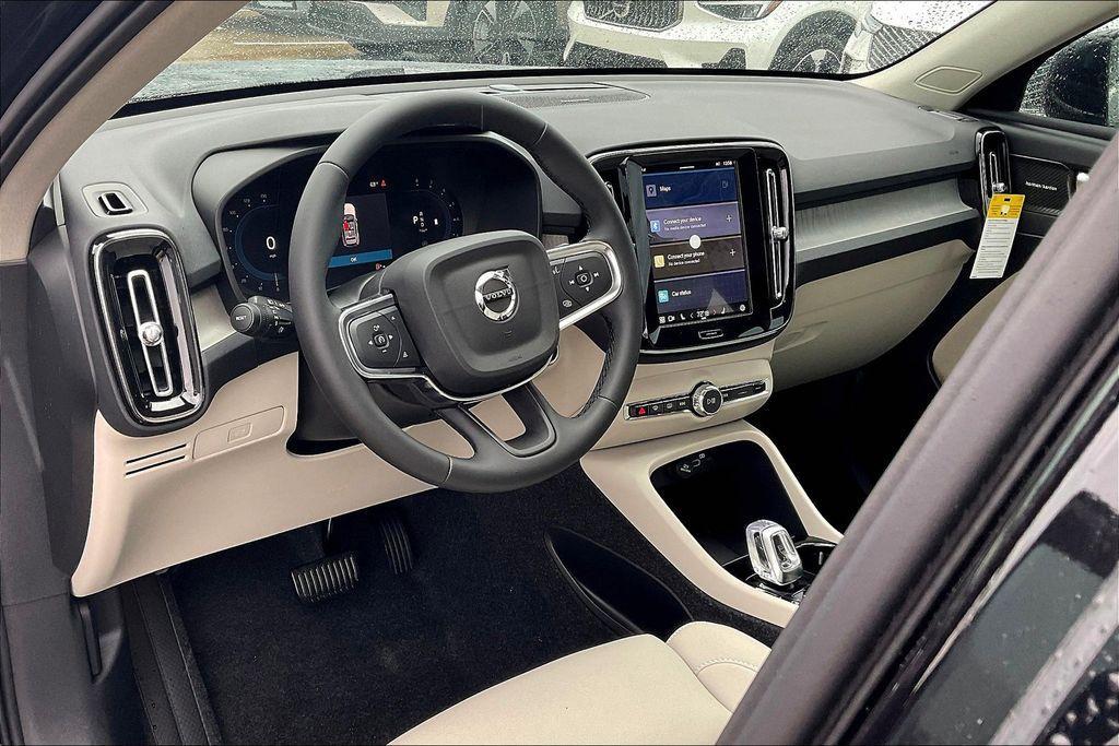 new 2025 Volvo XC40 car, priced at $43,885
