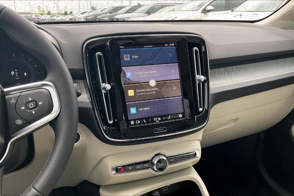 new 2025 Volvo XC40 car, priced at $51,015