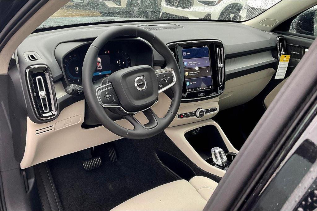 new 2025 Volvo XC40 car, priced at $51,015