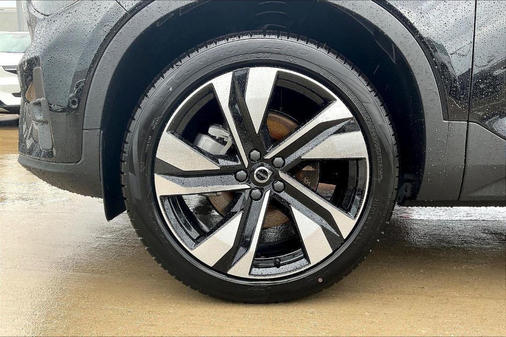 new 2025 Volvo XC40 car, priced at $42,765