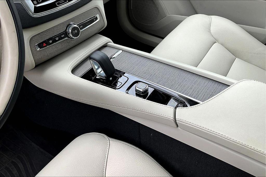 new 2025 Volvo XC90 Plug-In Hybrid car, priced at $50,250