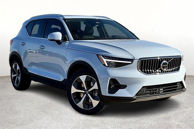 new 2025 Volvo XC40 car, priced at $46,795