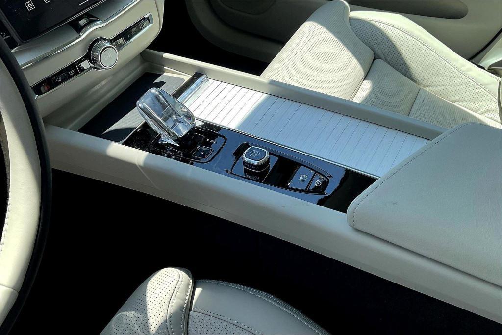 new 2026 Volvo XC60 car, priced at $64,930