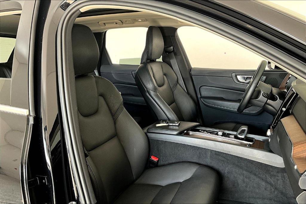 used 2022 Volvo XC60 car, priced at $25,500