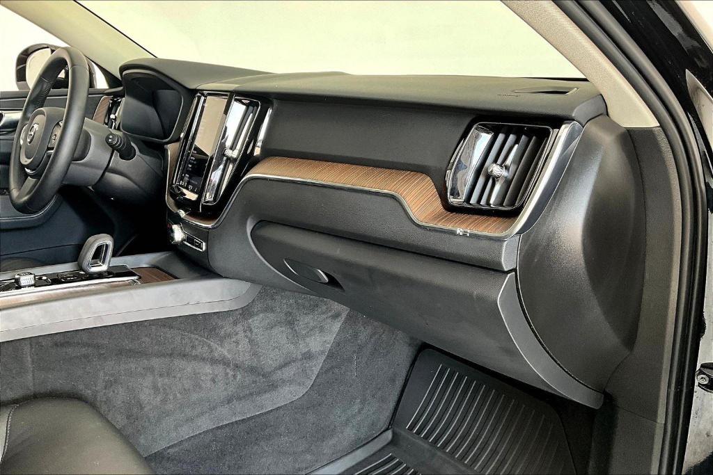 used 2022 Volvo XC60 car, priced at $25,500