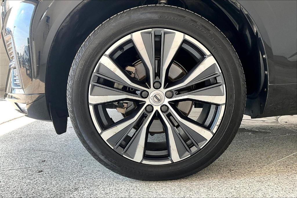 used 2022 Volvo XC60 car, priced at $25,500