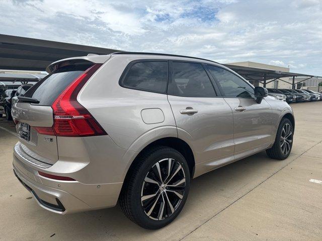 new 2025 Volvo XC60 car, priced at $53,335