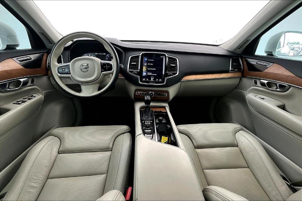 used 2020 Volvo XC90 car, priced at $25,500