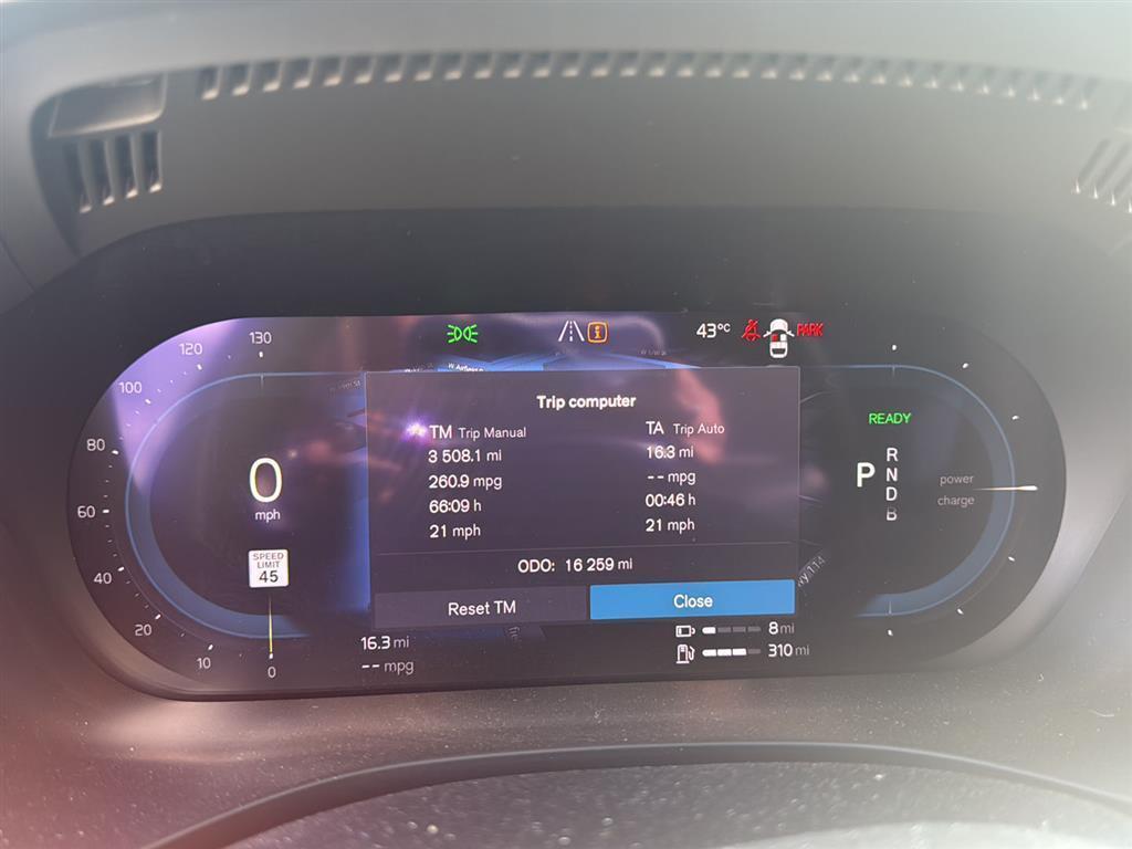 used 2024 Volvo XC60 Recharge Plug-In Hybrid car, priced at $61,000