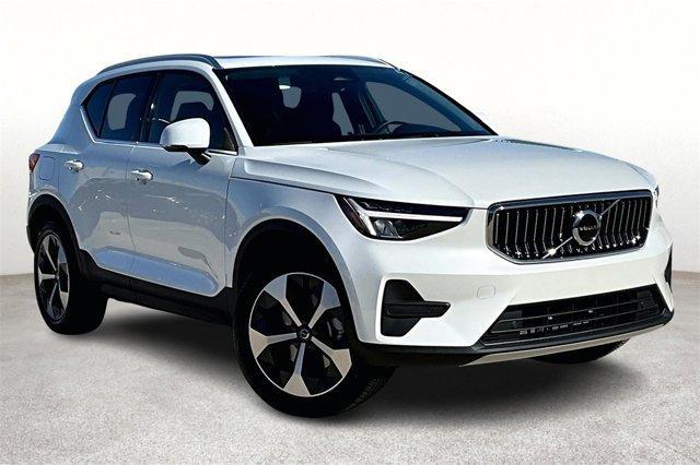 new 2025 Volvo XC40 car, priced at $39,500
