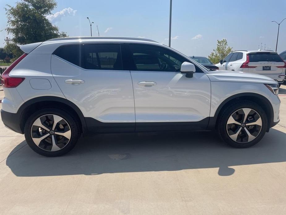 new 2024 Volvo XC40 car, priced at $43,500