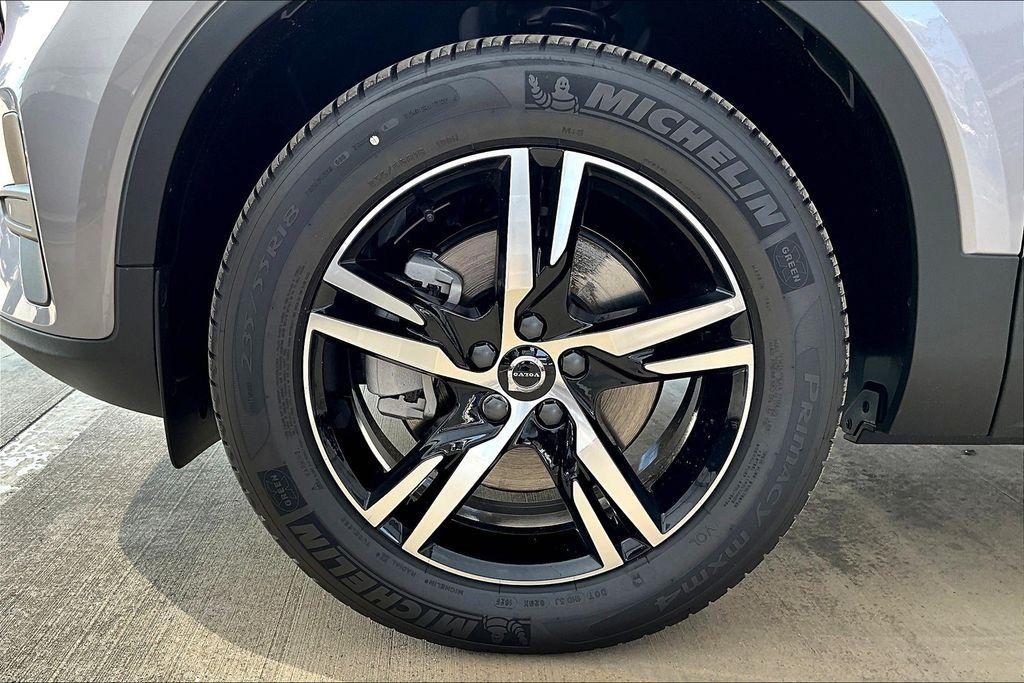 new 2026 Volvo XC40 car, priced at $42,745