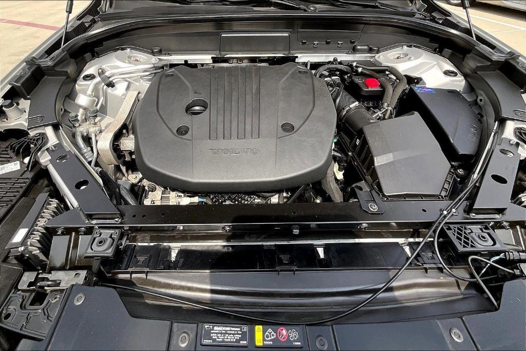 used 2022 Volvo XC60 car, priced at $34,000
