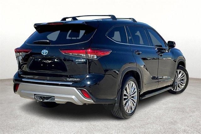 used 2022 Toyota Highlander Hybrid car, priced at $42,500