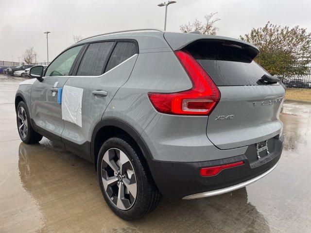 new 2025 Volvo XC40 car, priced at $45,465