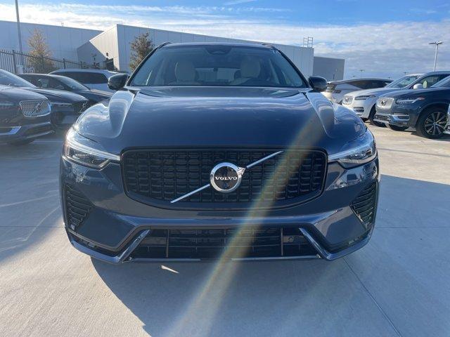 new 2025 Volvo XC60 car, priced at $62,620